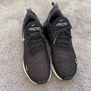 Nike Air Max 270.